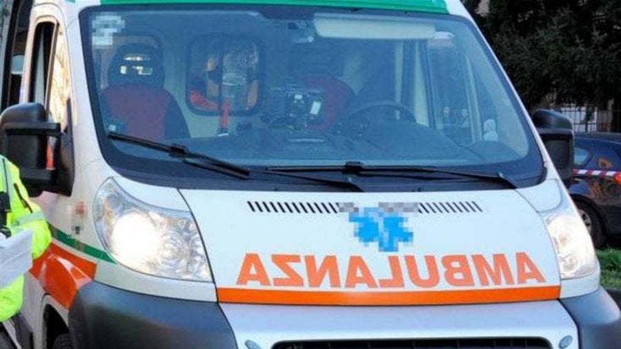Prato, giovane accoltellato in via Garibaldi: è caccia all’aggressore