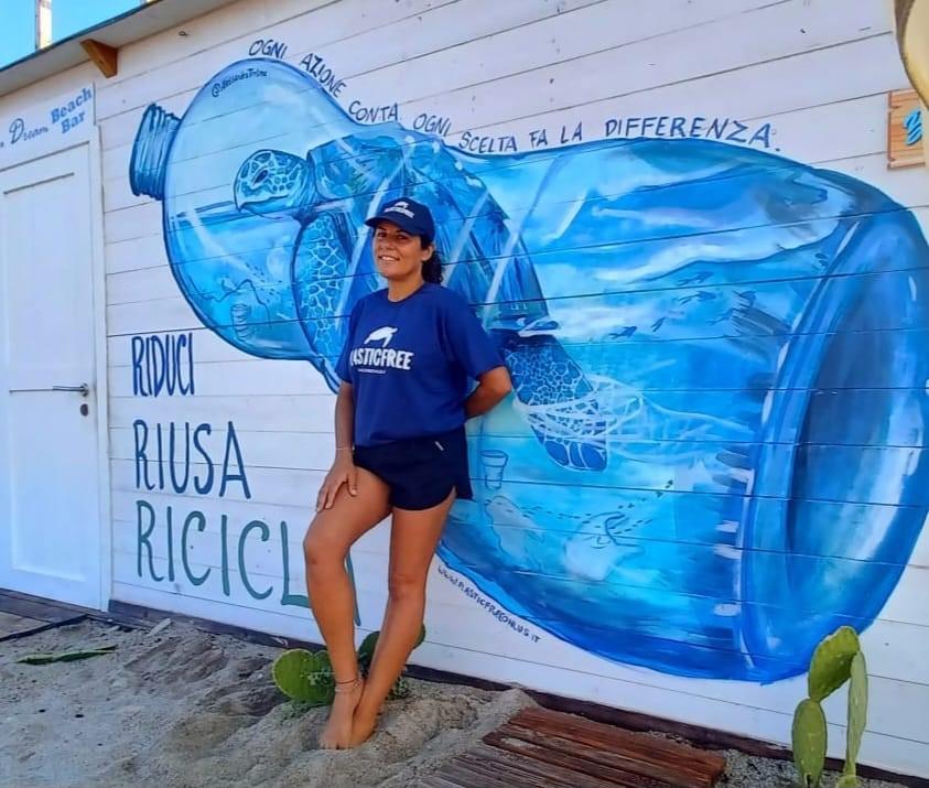 
	Alessandra Tortone&nbsp;e il suo ecomurales&nbsp;

