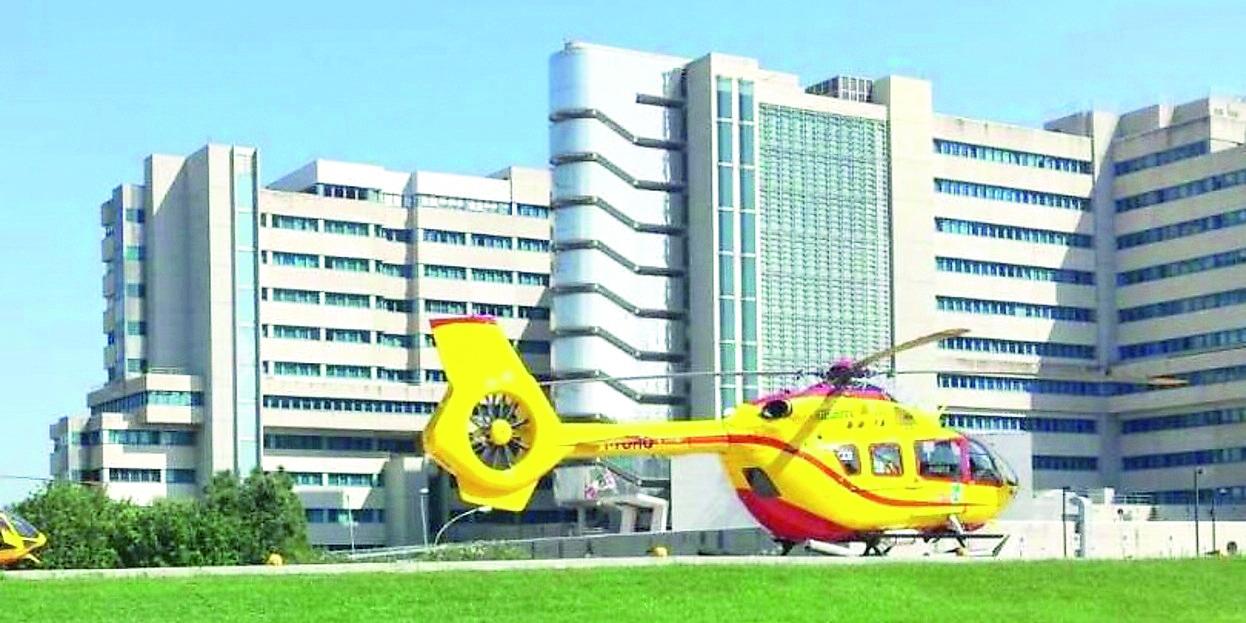 
	L'elisoccorso davanti all'ospedale Brotzu di Cagliari

