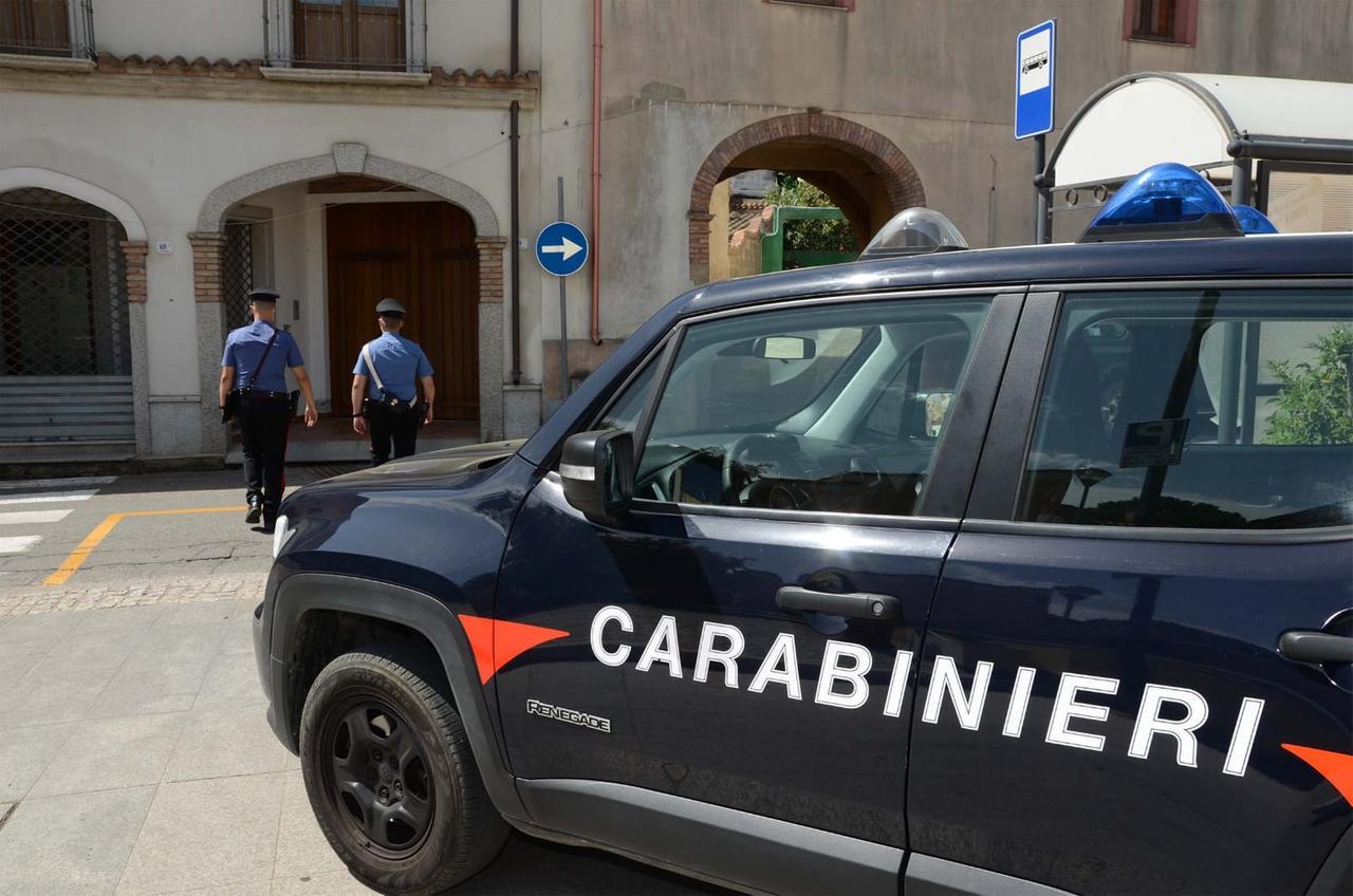 Cagliari, pedina e perseguita la ex: denunciato