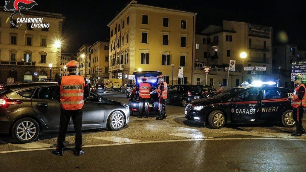 Pattuglie dei carabinieri in centro (foto d'archivio)