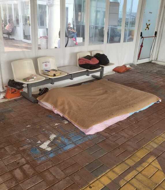 Famiglia nel gazebo a Cona, ora si profila una soluzione