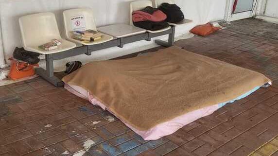 Famiglia nel gazebo a Cona, ora si profila una soluzione