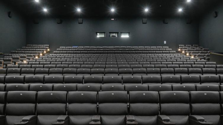 Schermi accesi a Darsena City, a Ferrara torna il cinema in stile Notorious