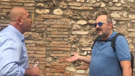 Bandecchi e il gesto verso il cittadino