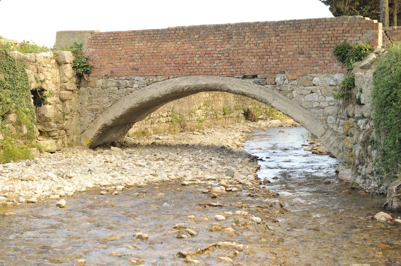 
	Il ponte sul torrente Bagnolo a Montemurlo

