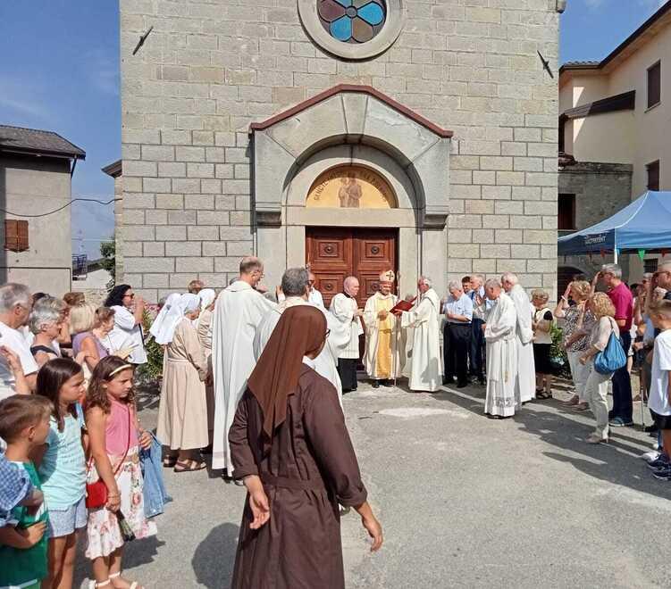 Lavori terminati, Farneta riabbraccia la sua amata chiesa<br>
