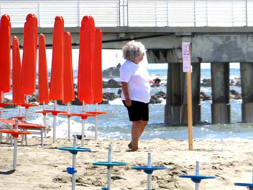 Marina di Massa, revocato il divieto di balneazione