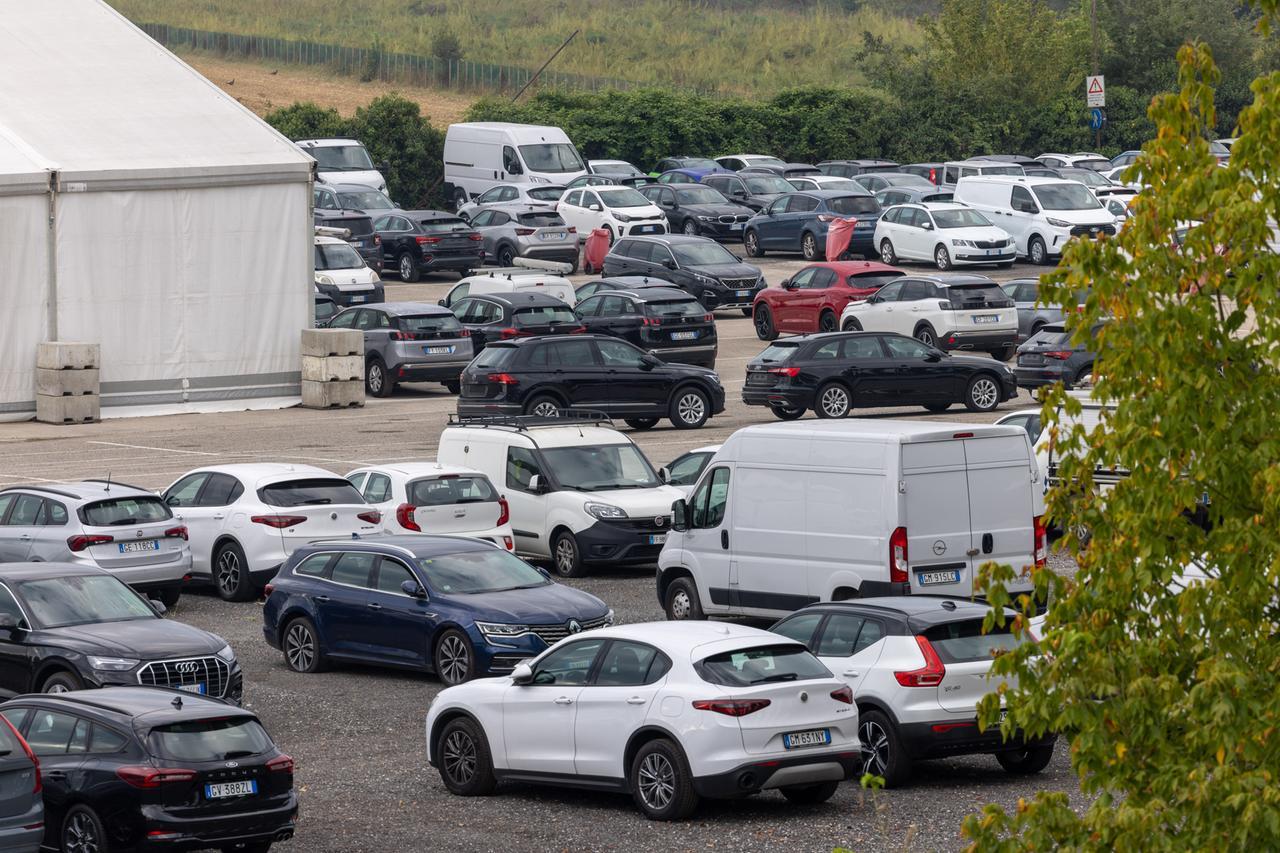 Auto bruciate e danneggiate: notte agitata a Pontelagoscuro