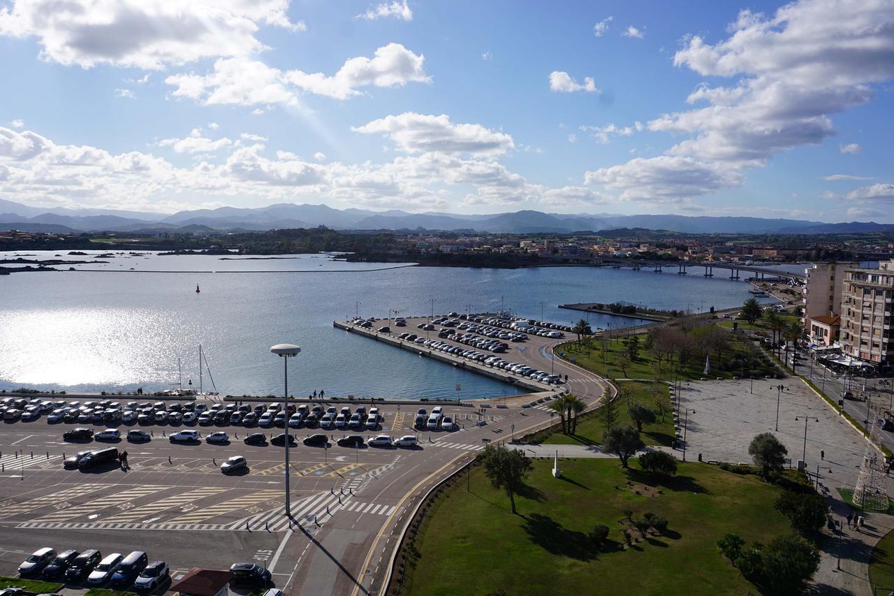 
	I parcheggi lungo i moli Brin e Bosazza

