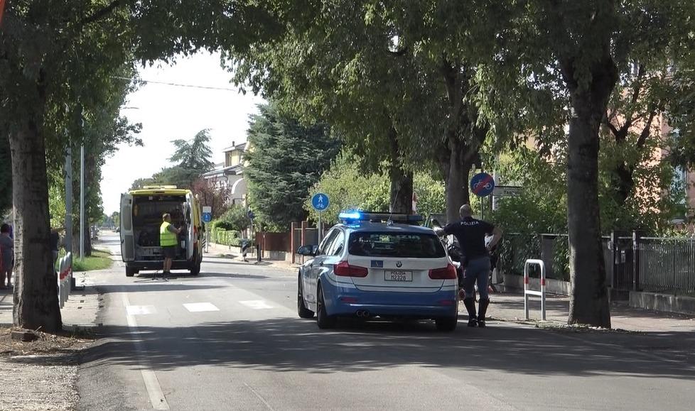 Schianto a Mirandola, giovane motociclista gravissimo