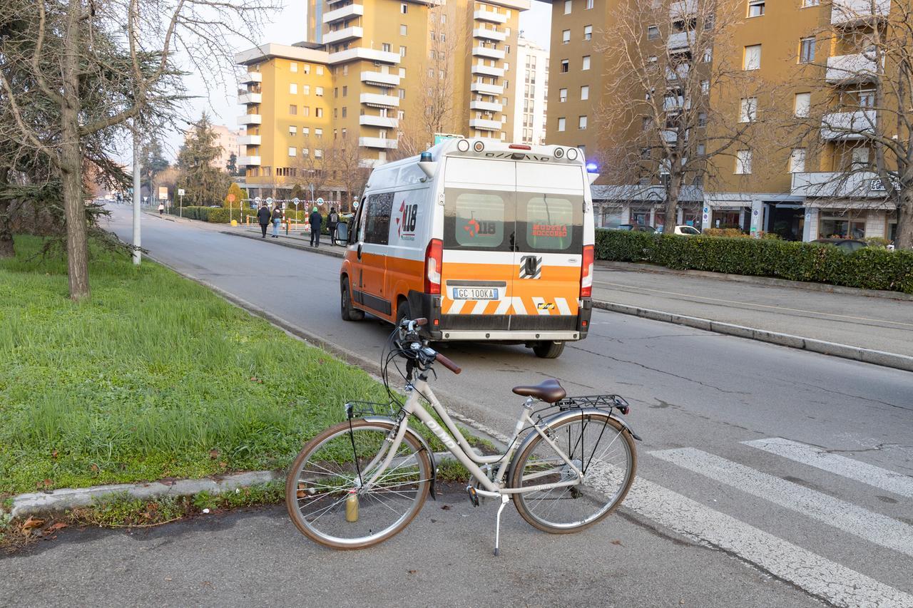 Modena, Ausl denunciata per le ambulanze: «Non sono garantite le coperture»