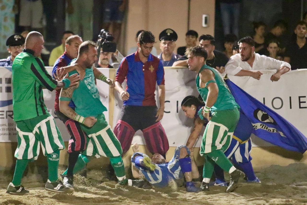 Gialli e Verdi conquistano la finale della Palla Grossa
