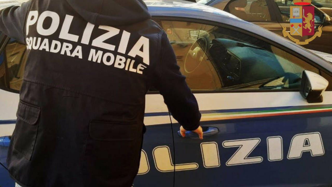 Pistoia, maltratta l’anziana madre malata: il figlio violento finisce in carcere