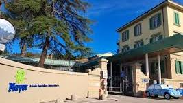 Arezzo, bambina rischia di annegare in piscina: è grave