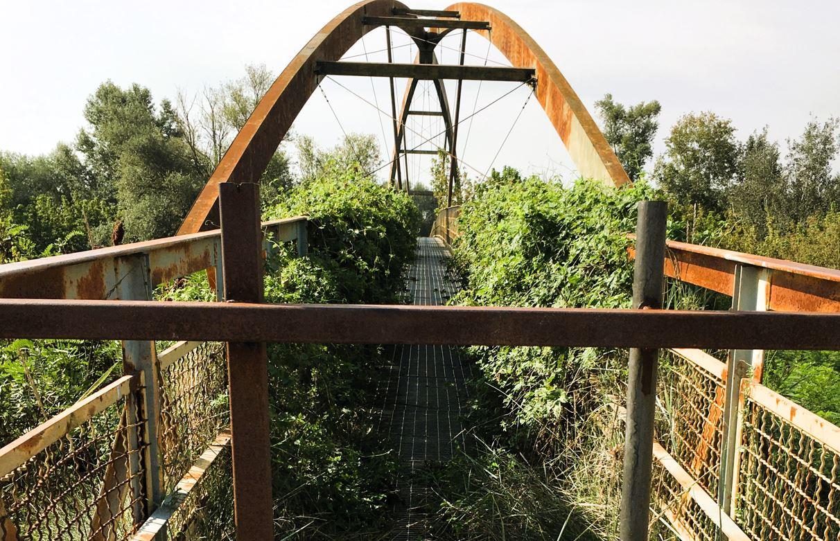 A Traghetto passerella ciclopedonale chiusa da nove anni