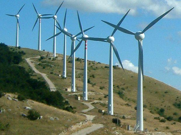 Il docente Daniele Cocco: «Eolico e fotovoltaico inevitabili, ma facciamoli nelle aree idonee»