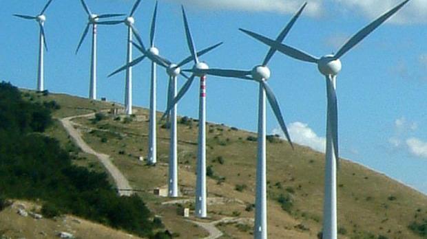 Il docente Daniele Cocco: «Eolico e fotovoltaico inevitabili, ma facciamoli nelle aree idonee»