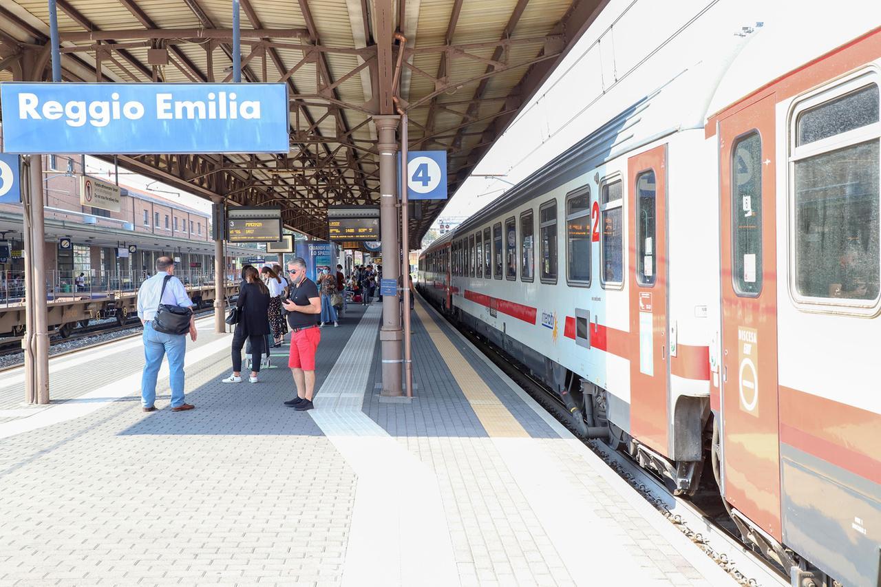 «Ascensore della stazione fuori uso da oltre un mese»