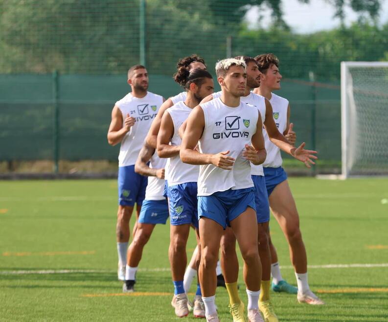Azzurri in allenamento, si riconoscono Zuelli, Schiavi, Imperiale, Cerri e Coppolaro
