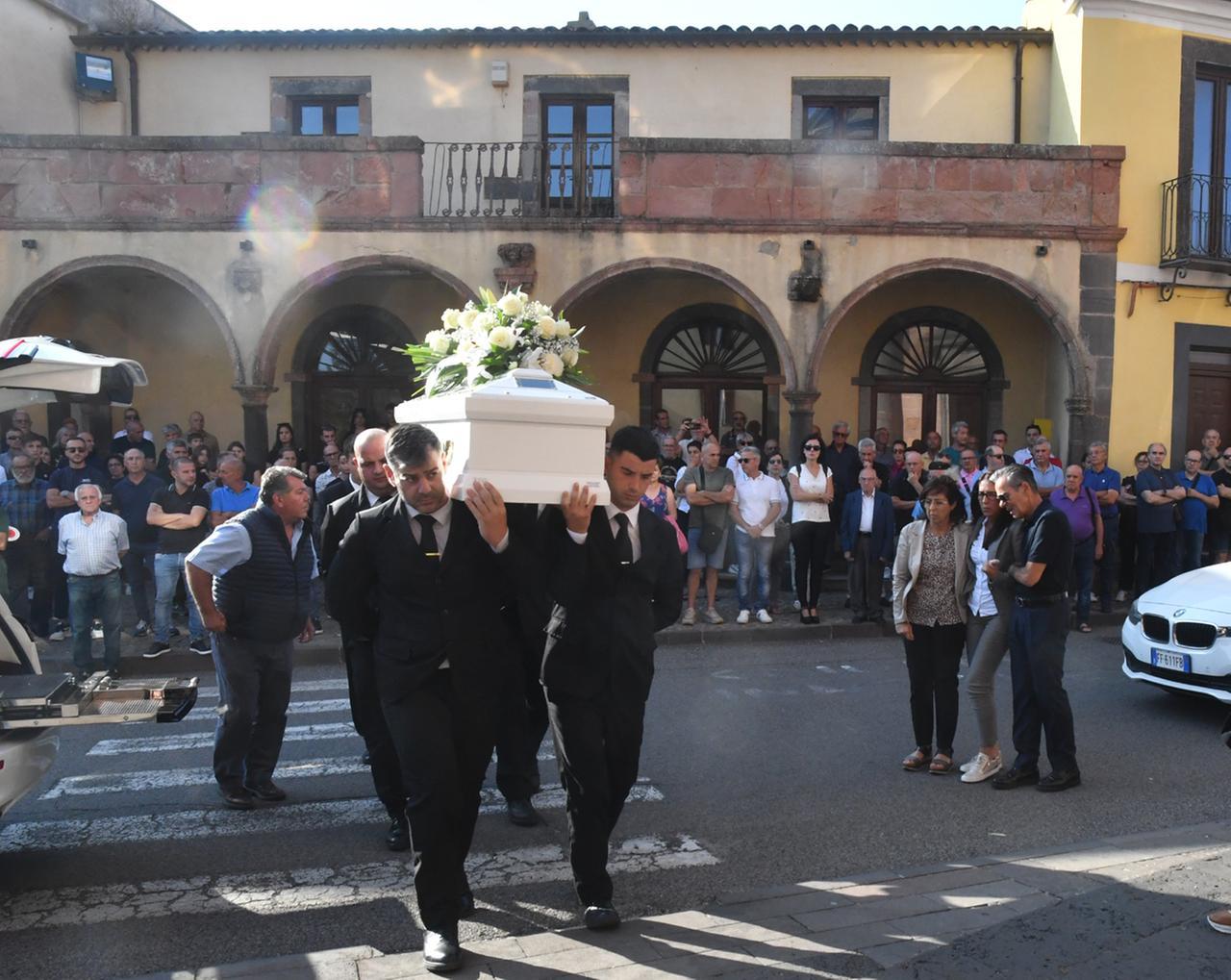 Ghilarza abbraccia Riccardo Licheri: «Il suo cuore batterà ancora»