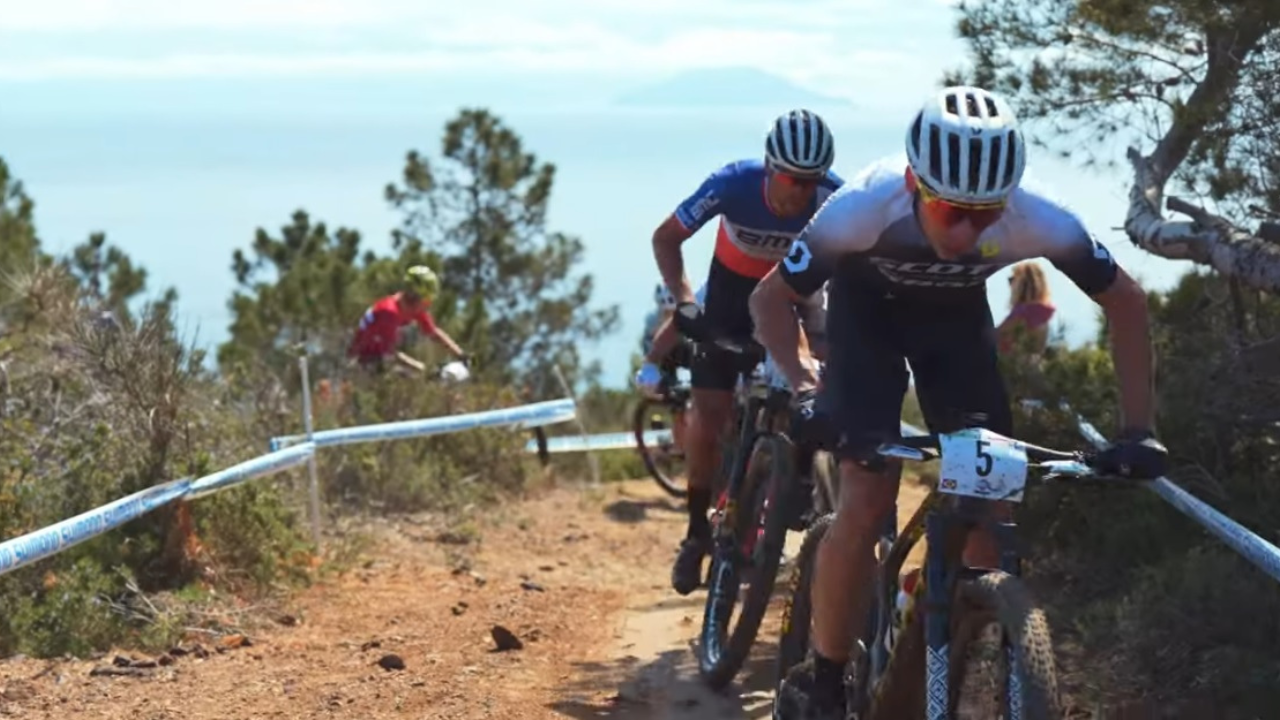
	Un momento dell&rsquo;ultima edizione della Legend Cup disputata sui percorsi del Capoliveri Bike Park nell&rsquo;ex area mineraria del comune dell&rsquo;isola d&rsquo;Elba

