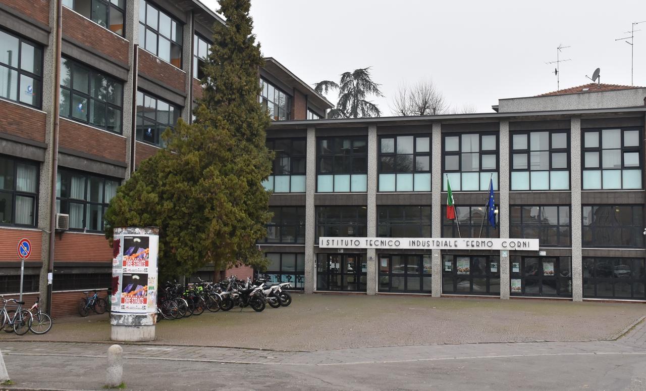 Modena, più studenti alle scuole superiori ma calano gli iscritti in prima