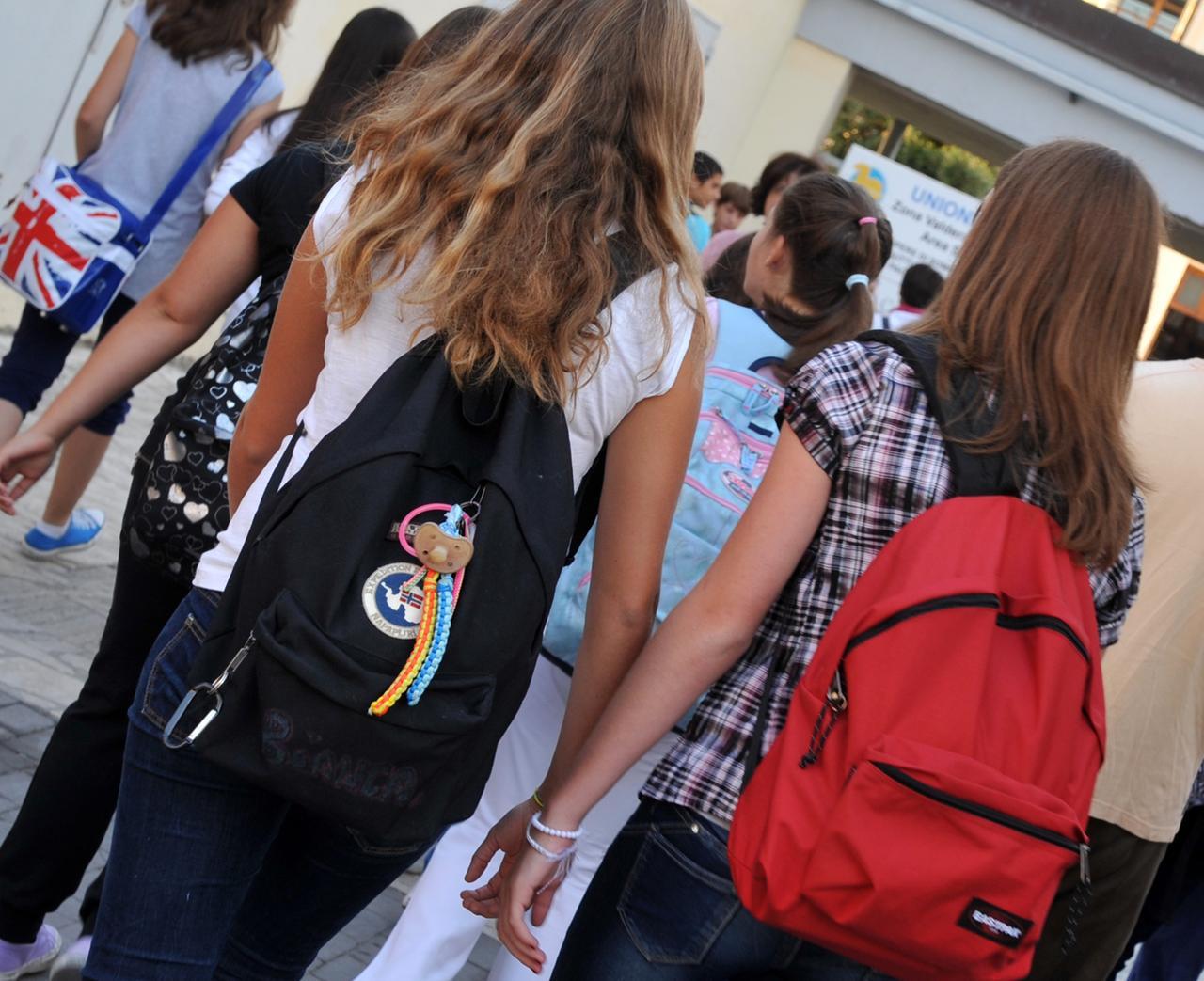 
	Alunni a scuola (foto d'archivio)

