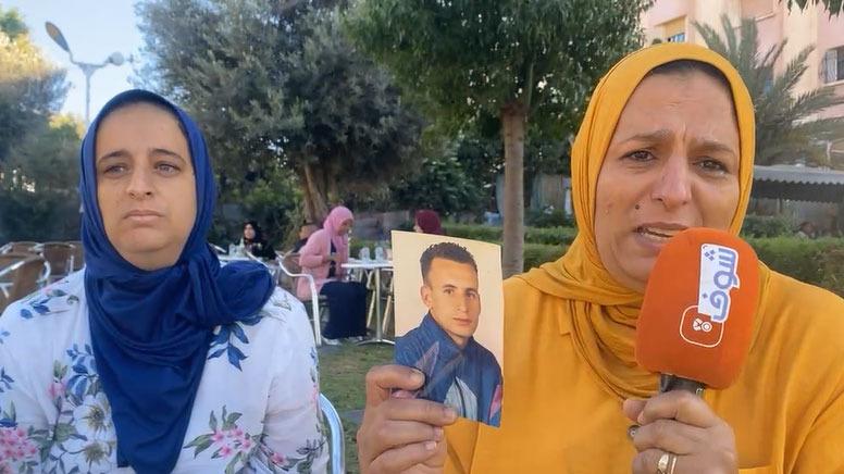 
	Le sorelle in tv con la foto dell'uomo ucciso a Viareggio

