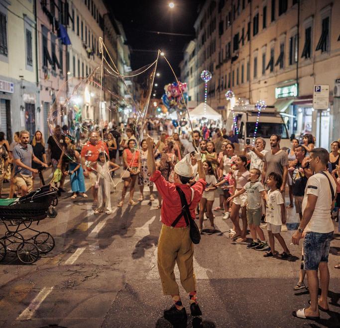 A Livorno tre giorni di luci, comicità e tanta musica: così Garibaldi fa un bell’Effetto