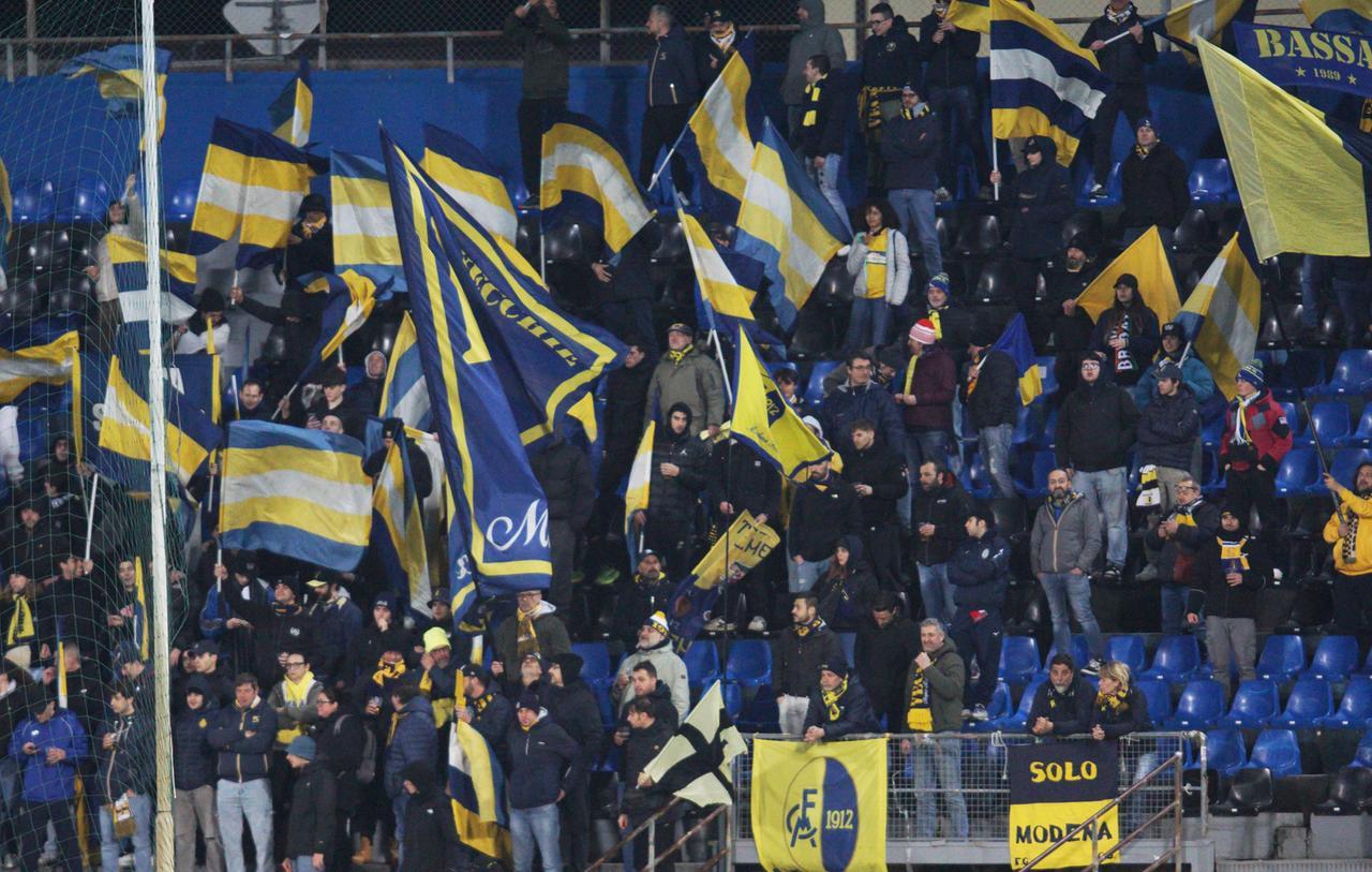 Oltre 1.600 tifosi modenesi in curva ospiti a Cesena