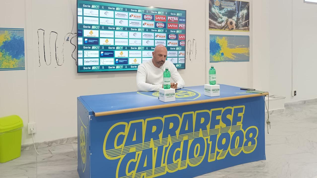 L’allenatore azzurro Antonio Calabro in conferenza