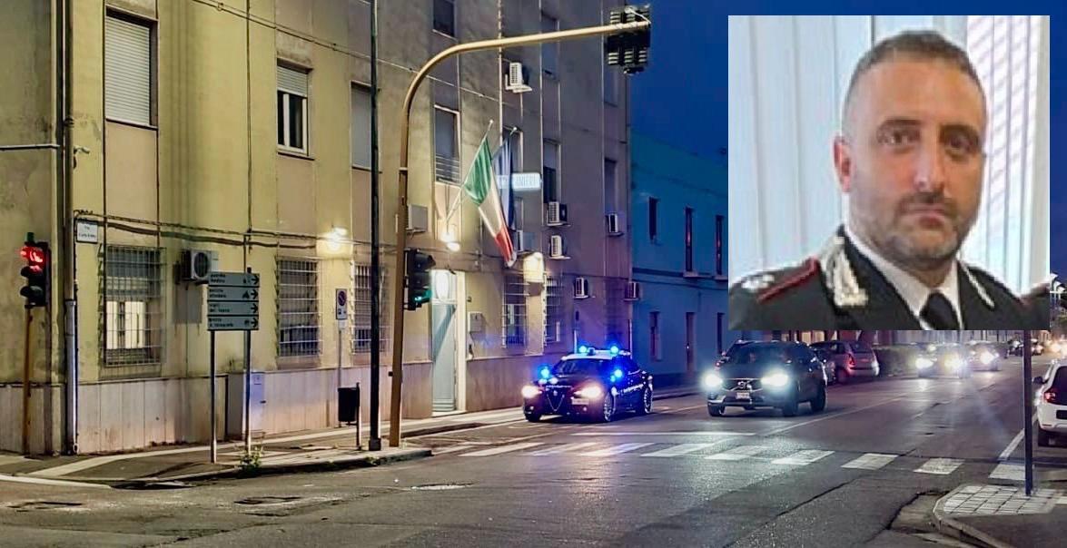 Il maggiore Aldo Meluccio saluta la compagnia dei carabinieri di Sanluri