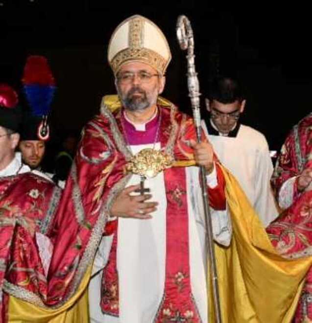 Lucca, scoppia il caso della Rete dei Patrioti in processione