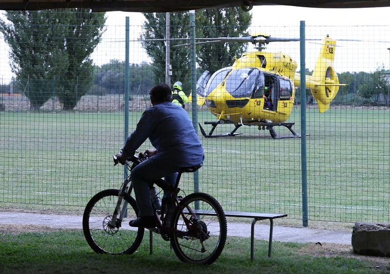 Bando, malore dopo la partita: calciatore salvato col defibrillatore