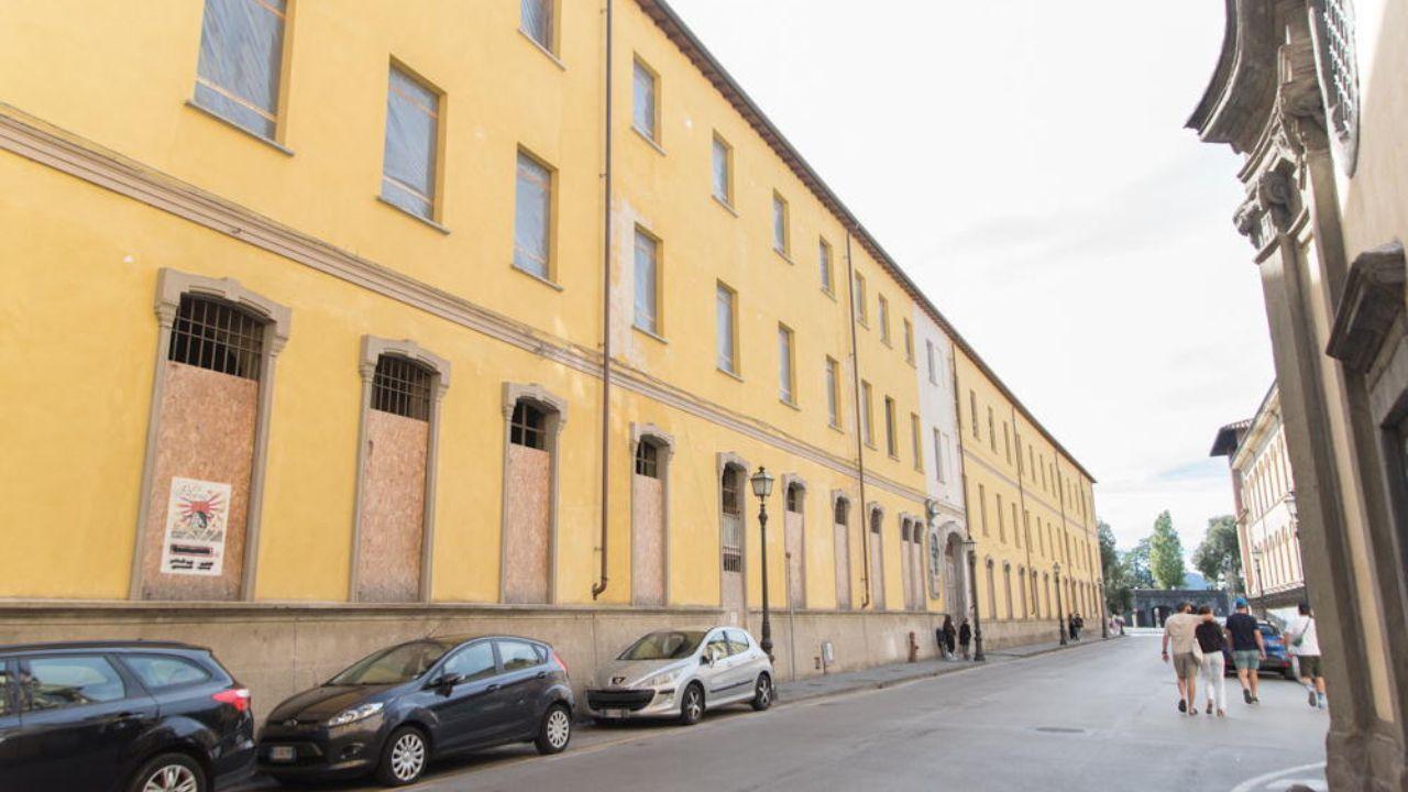 L’ex manifattura in via Vittorio Emanuele  (foto Ilaria Genovesi)