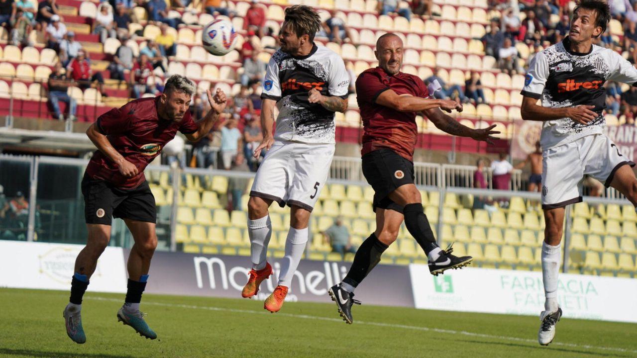 Magico Livorno, tutta la gioia di Indiani: «Chi non ha carattere queste partite le perde»