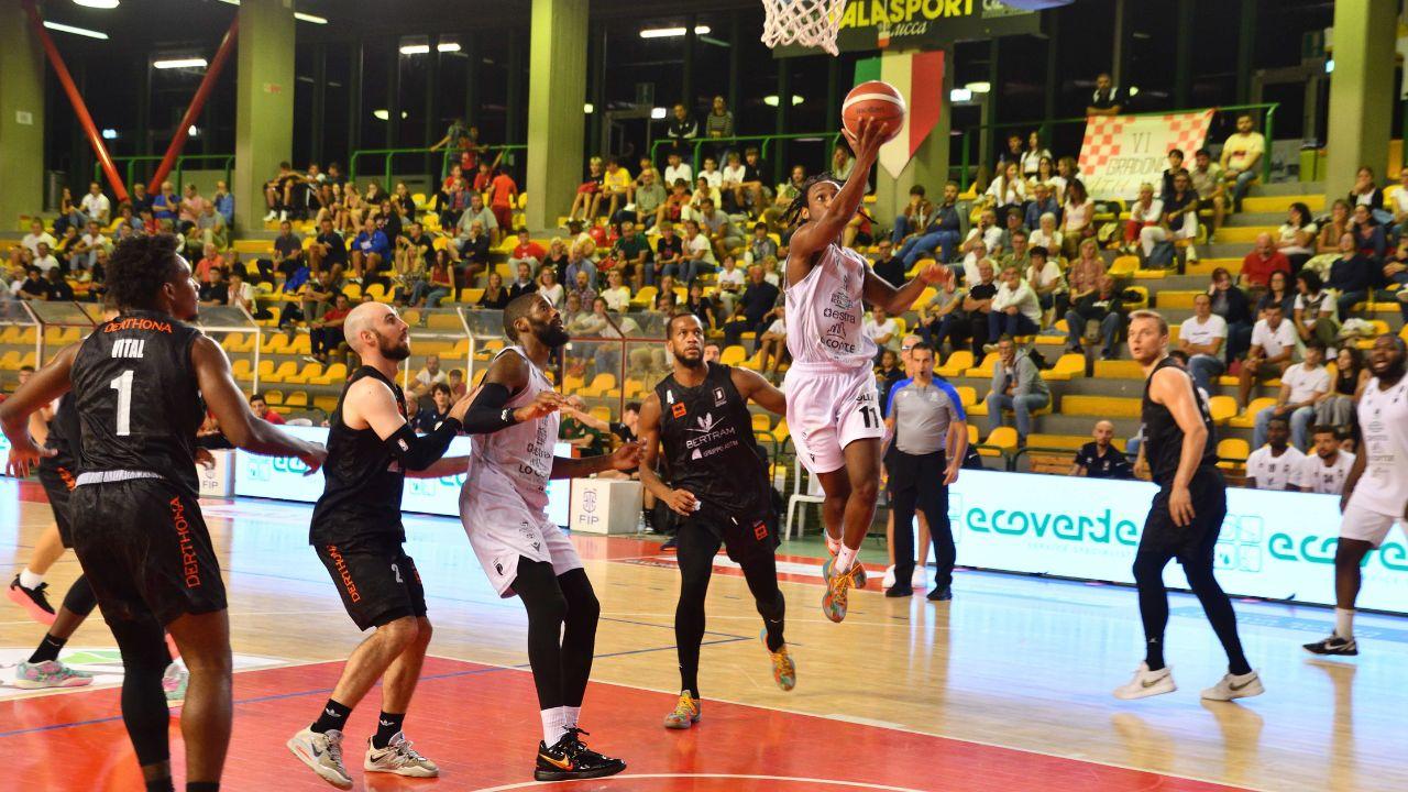 La formazione di De Raffaele soffre il team toscano soltanto nella prima frazione di gioco