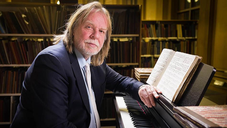 Un pezzo di storia degli Yes, a Livorno la leggenda del rock progressive Rick Wakeman
