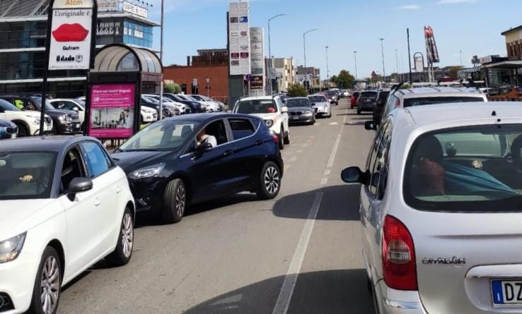 Fuga di gas alla Fossalta, code e traffico in via Emilia Est a Modena