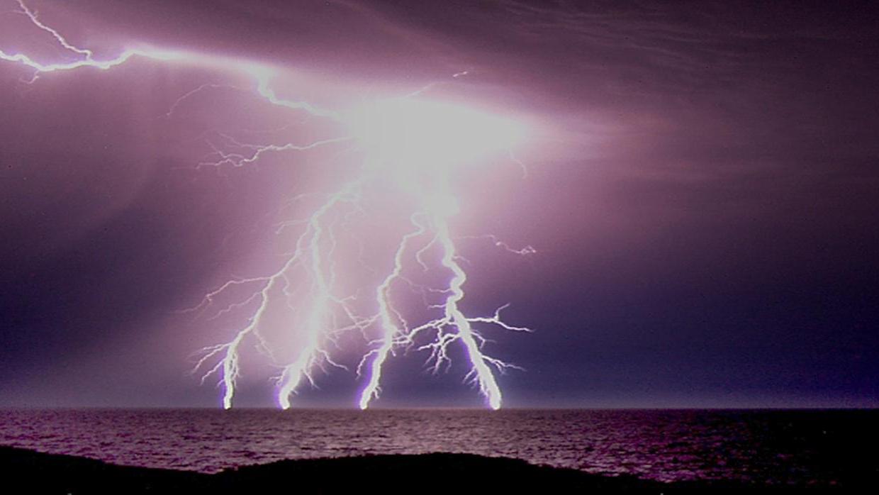 Temporali e vento: è allerta meteo nella parte orientale dell’isola