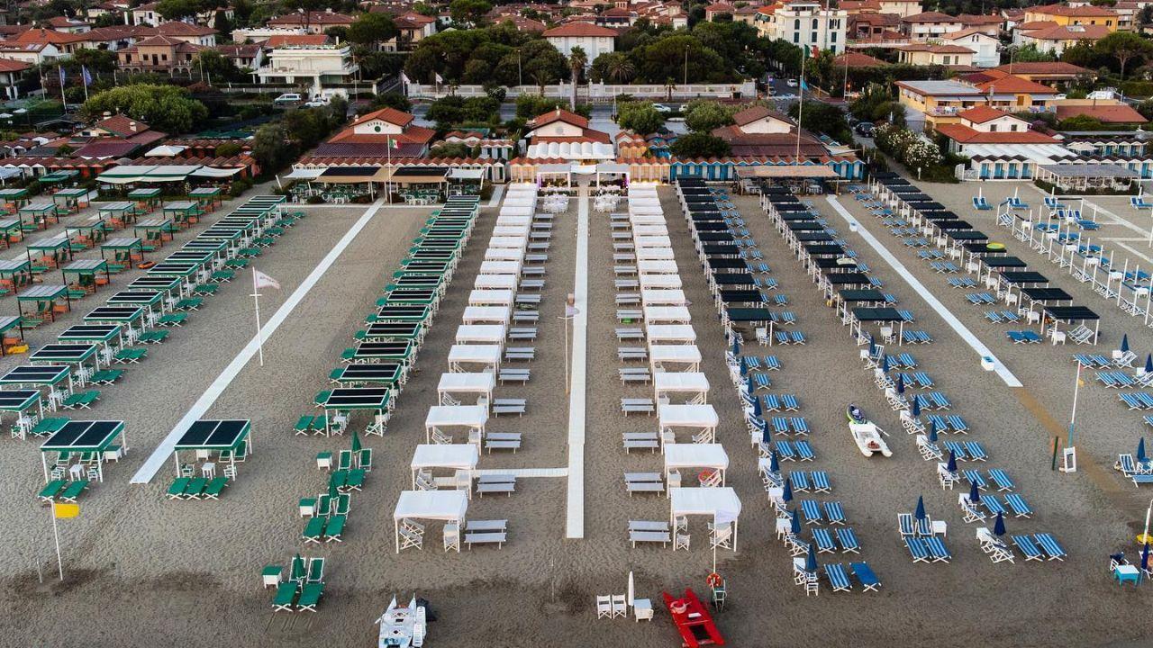 Uno scorcio del litorale di Forte dei Marmi