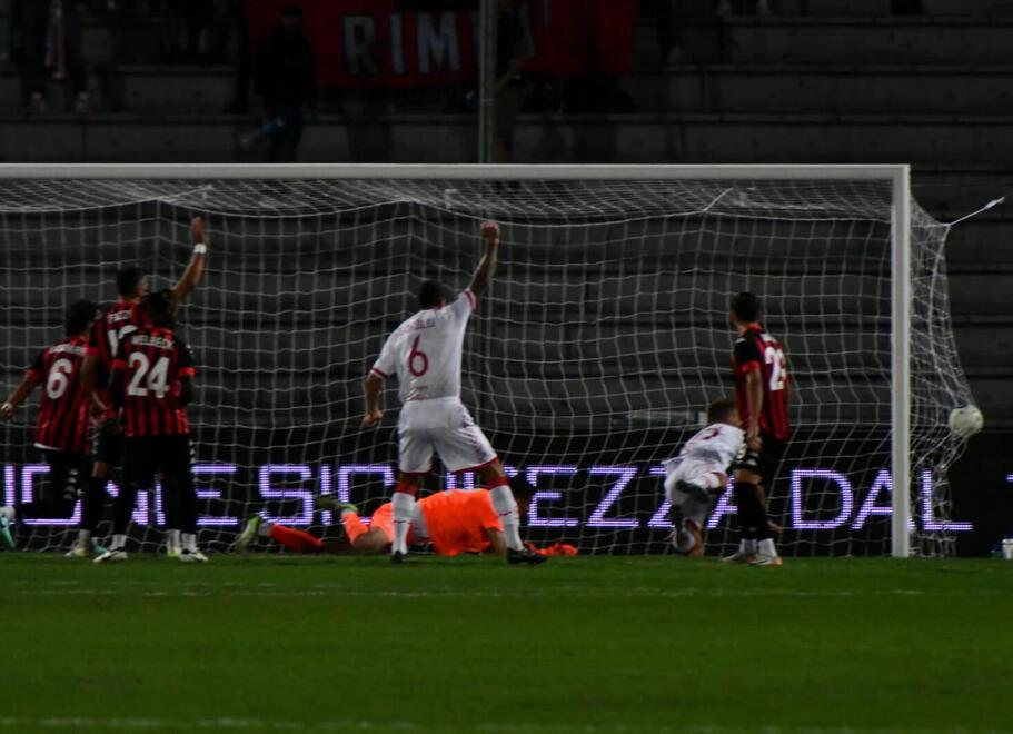 Un'azione del match (foto Fiorenzo Sernacchioli)