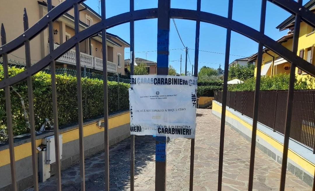 Neonato morto a Traversetolo, la mamma del fidanzato della 22enne: «Perché?»