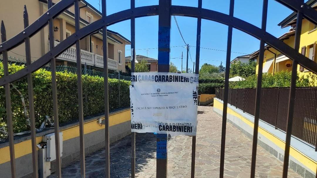 Neonato morto a Traversetolo, la mamma del fidanzato della 22enne: «Perché?»