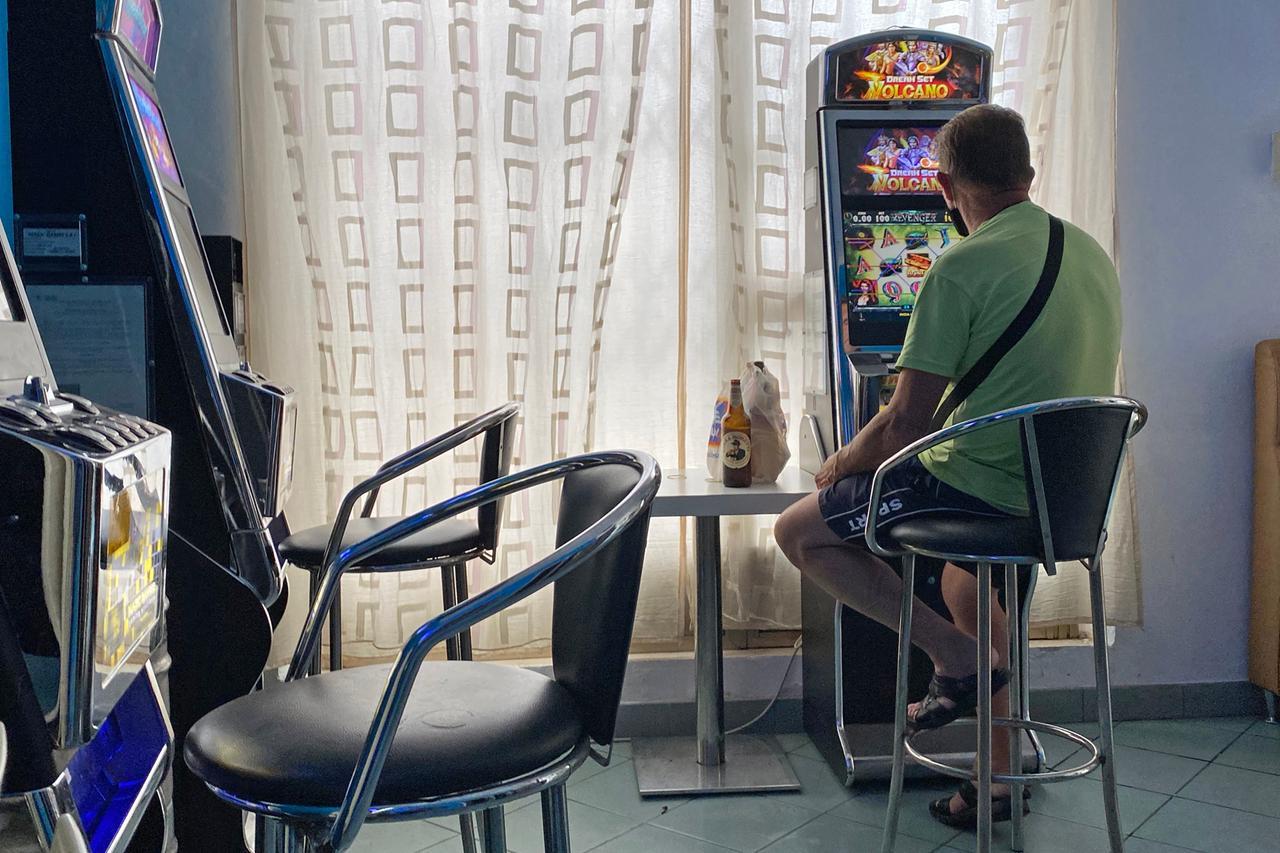 Sala slot multata a Cento, la sanzione sale a 36mila euro