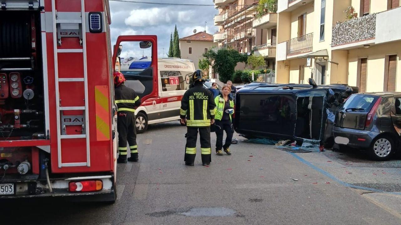 
	L'incidente a Prato (foto vigili del fuoco)

