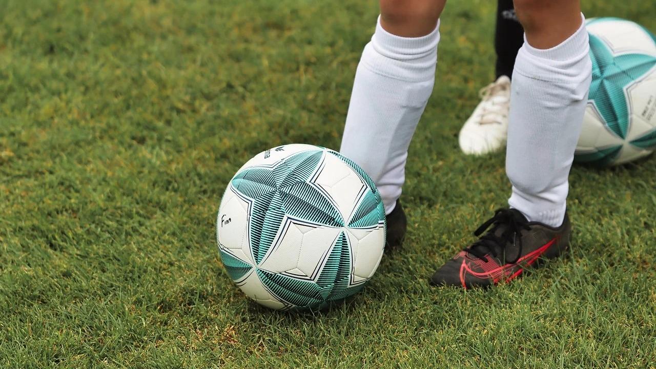 «Mio figlio meno bravo a calcio, la società lo ha lasciato a casa insieme ad altri»