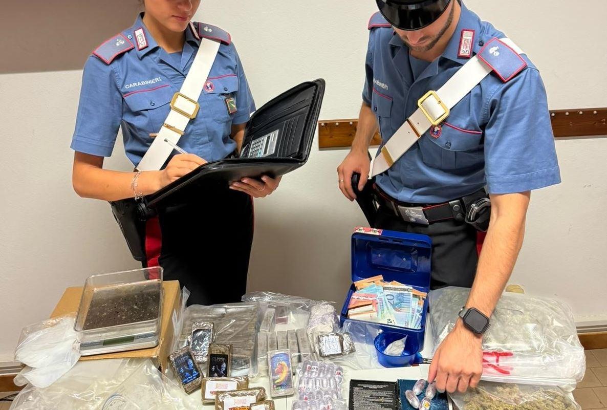 Comacchio, sorpreso con la droga in frigo: arrestato 25enne incensurato