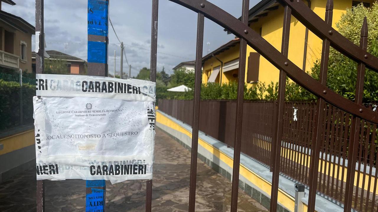 Neonati sepolti, i Ris tornano a scavare nel giardino degli orrori – Video
